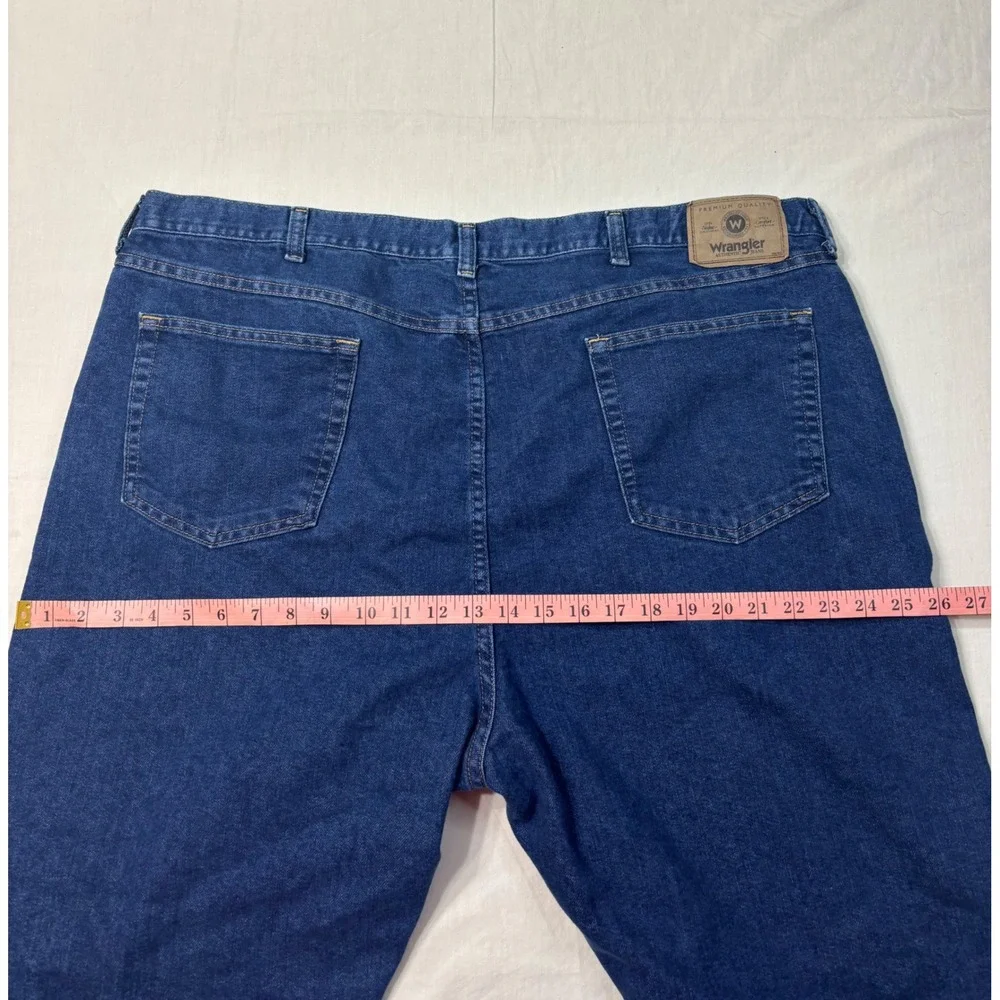 Wrangler Authentic Jeans Mens 46x30 Regular Fit Blue Denim Straight Leg 85900DW